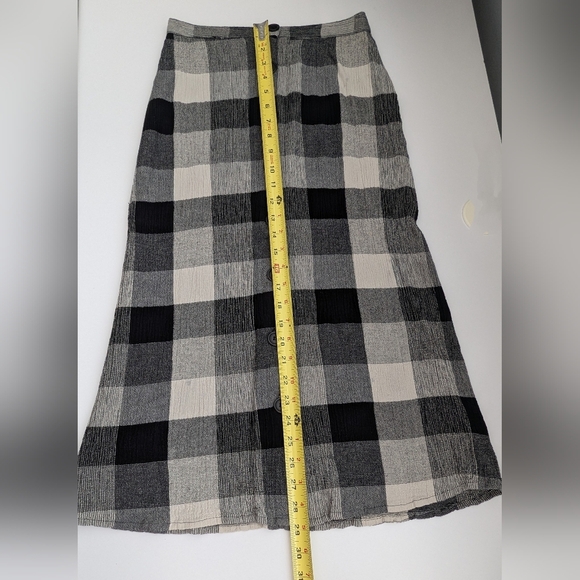 Angie Women's (Small) Black & Cream Checkered/Plaid Button-Down Front Midi Skirt - Picture 8 of 12